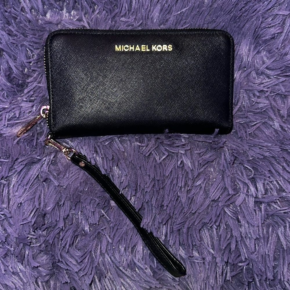 Michael kors wallet